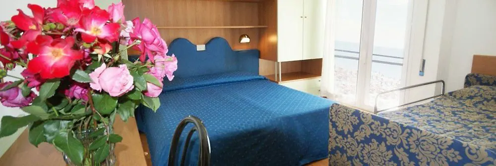 Unico Hotel Каорле